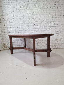 Lewis Extendable Dining Table in Solid Oak | S10Home