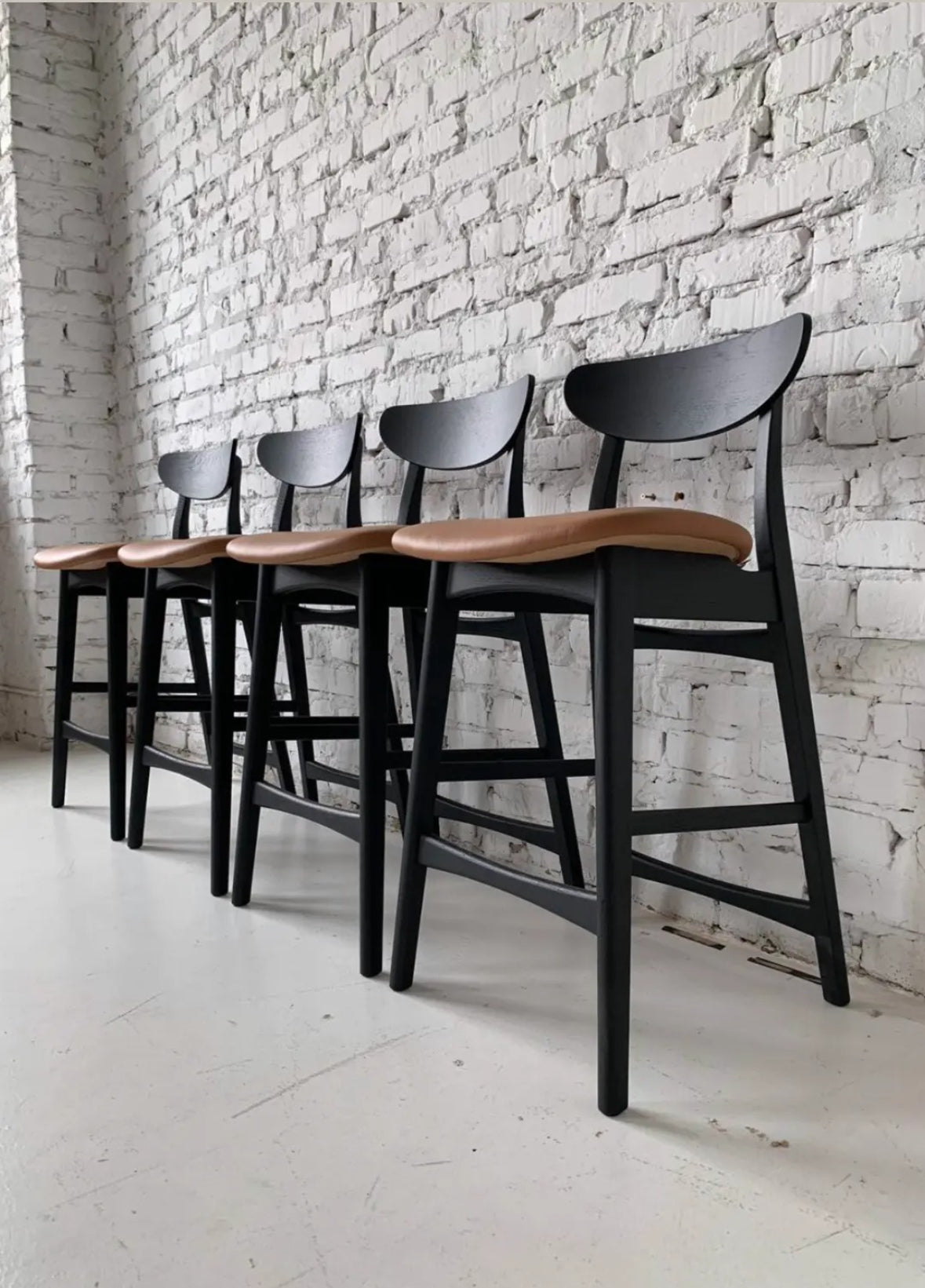 Eva Oak Bar Stool | S10Home