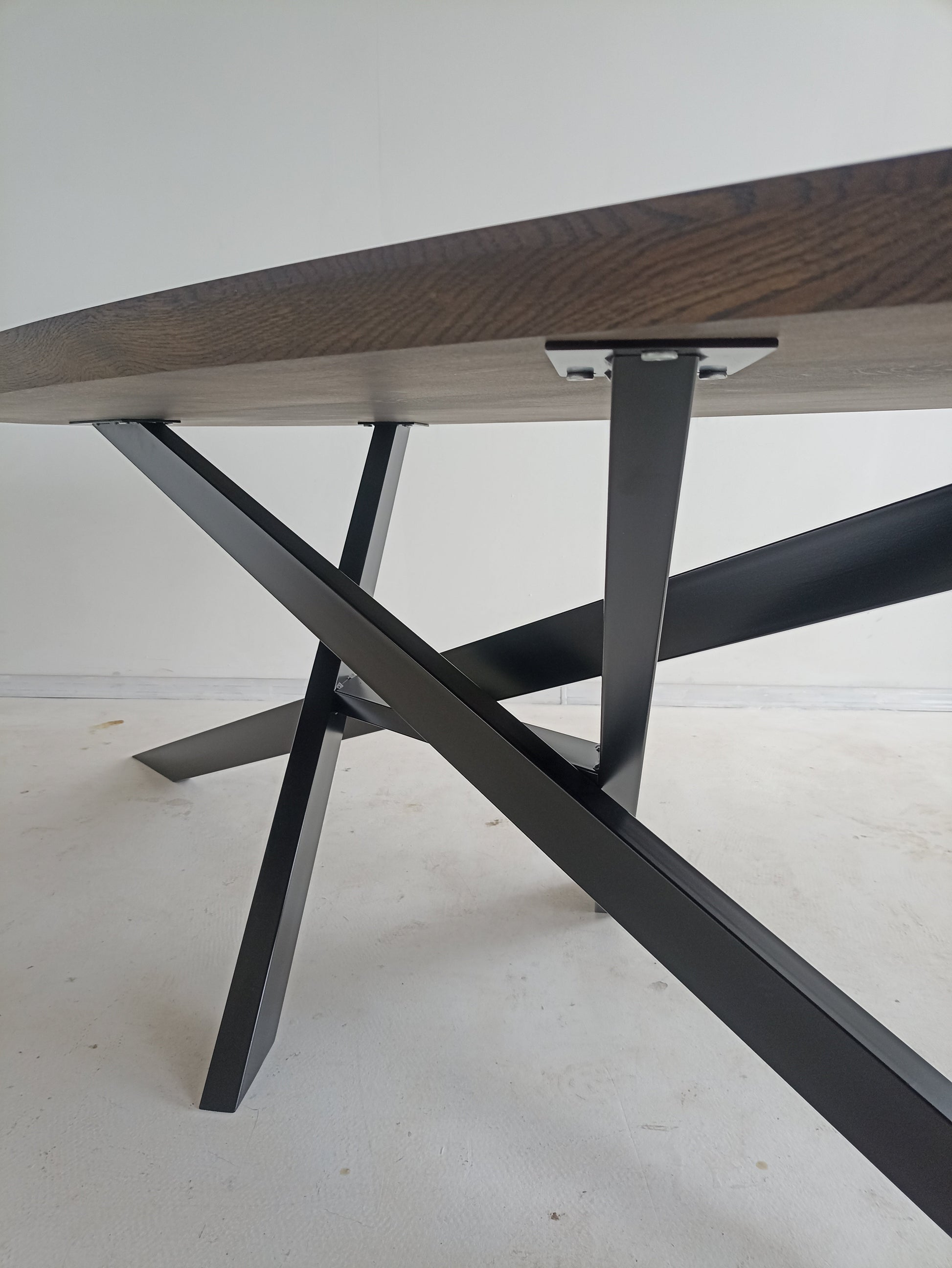 Oval Oak Dining Table | Solid Wood | S10Home