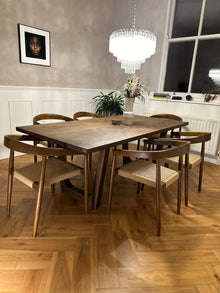Lilian Extendable Dining Table in Solid Oak | S10Home