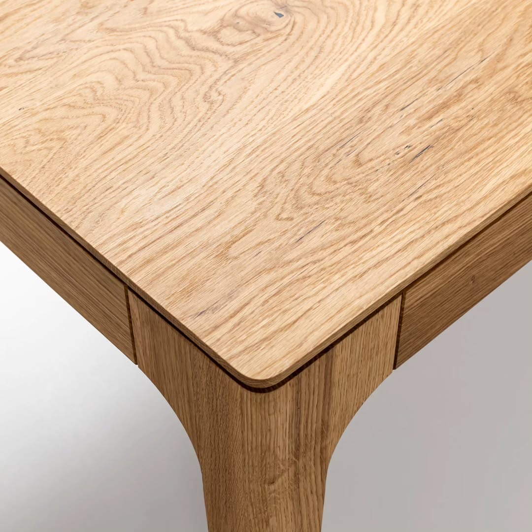 Cecilia Extendable Oak Dining Table | S10Home