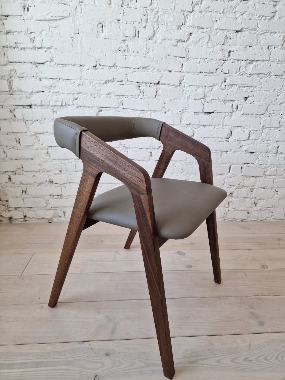 Julia Walnut Dining Chair | S10Home