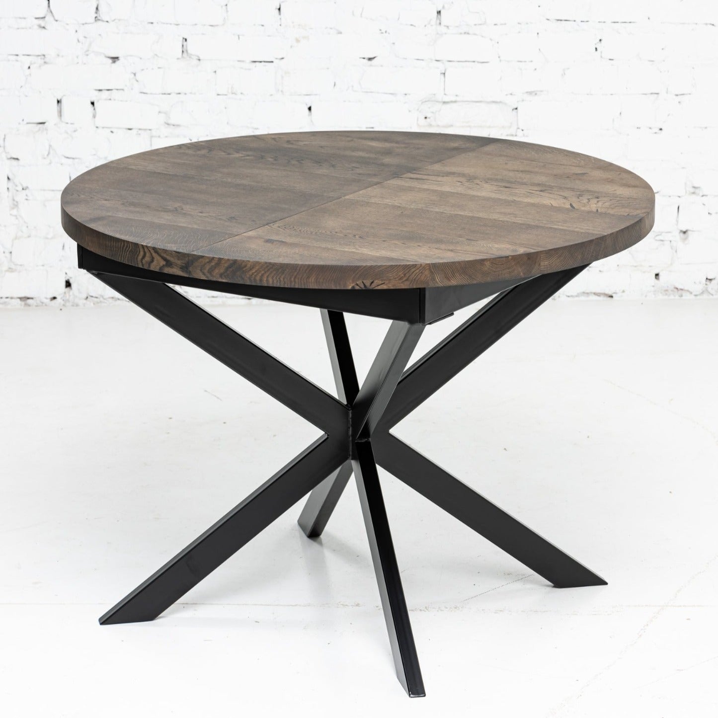 Beatrice Extendable Round Dining Table in Chocolate Oak | S10Home