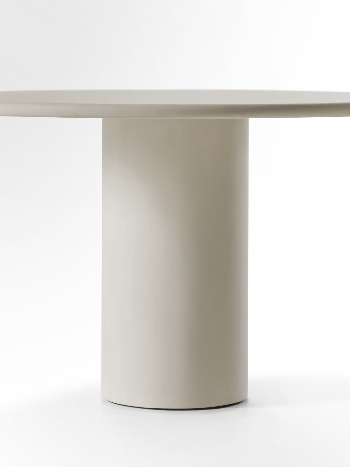 Frida Round Dining Table in Cement | Microcement | S10Home