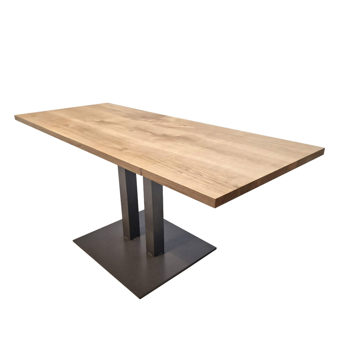 Lilly Extendable Oak Dining Table | S10Home