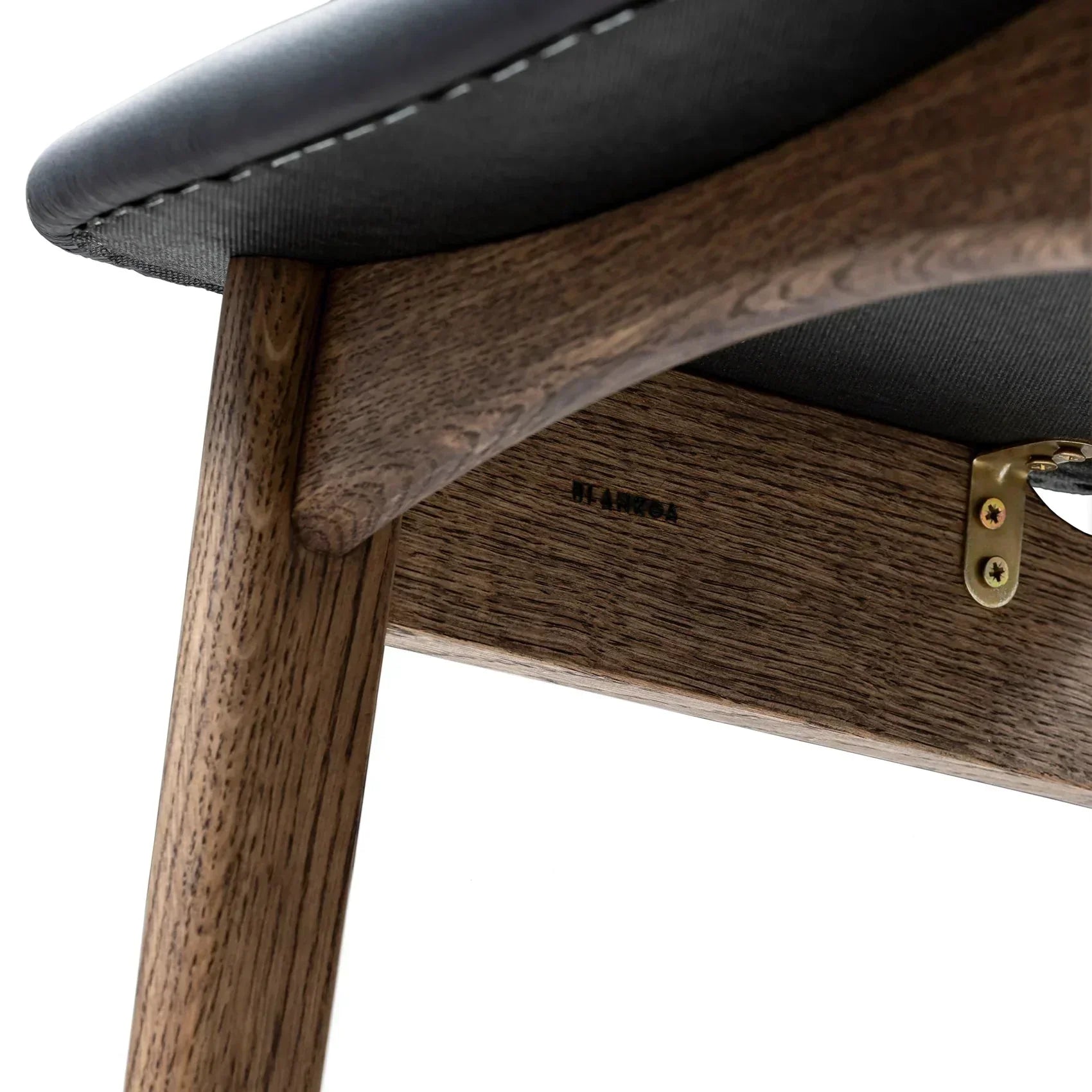 Eva Oak Bar Stool | S10Home