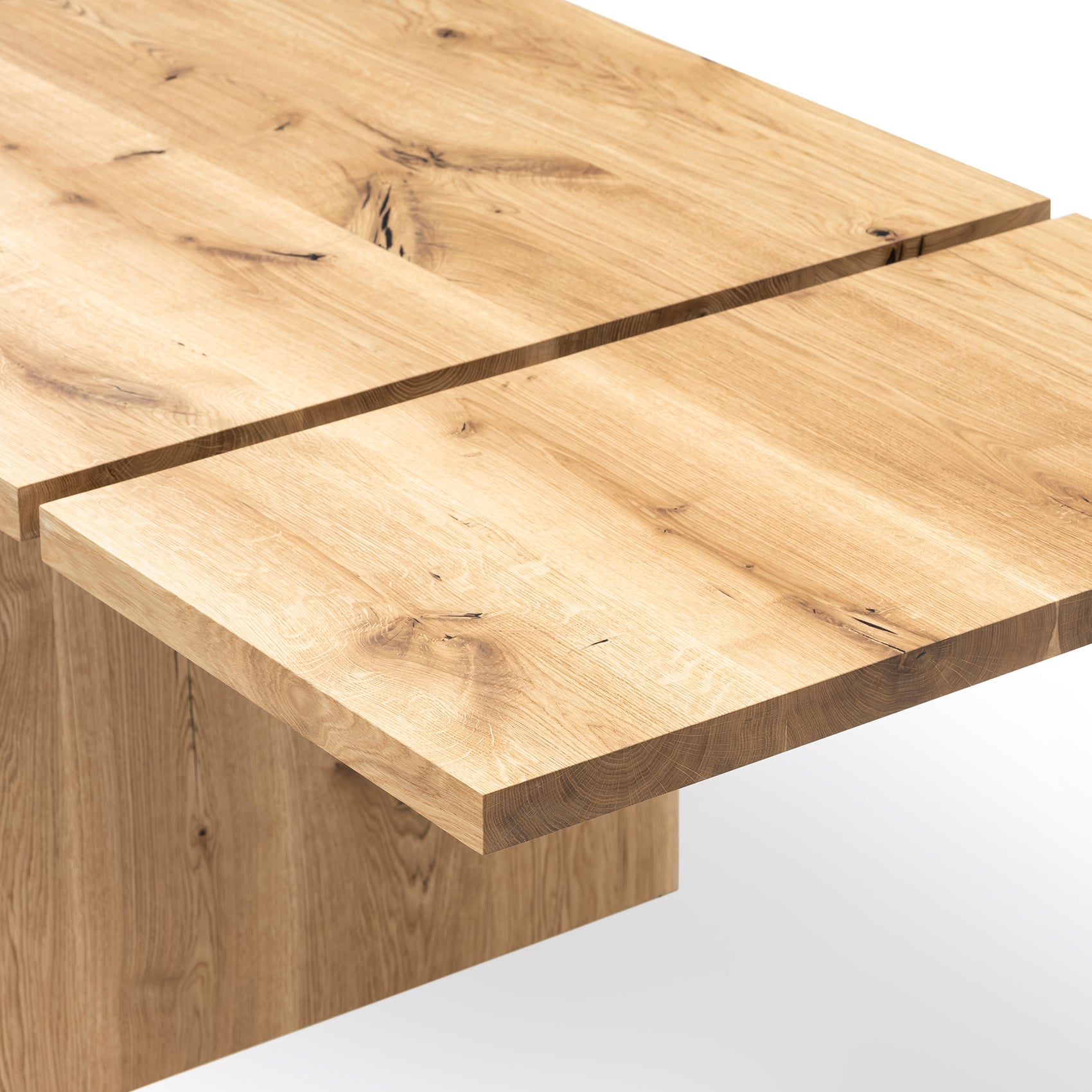 Windsor Extendable Oak Dining Table | Solid Wood | S10Home